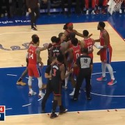 摩根体育官网- 亚特兰大锋线集体爆发，三叉戟合力轰入五球大胜  